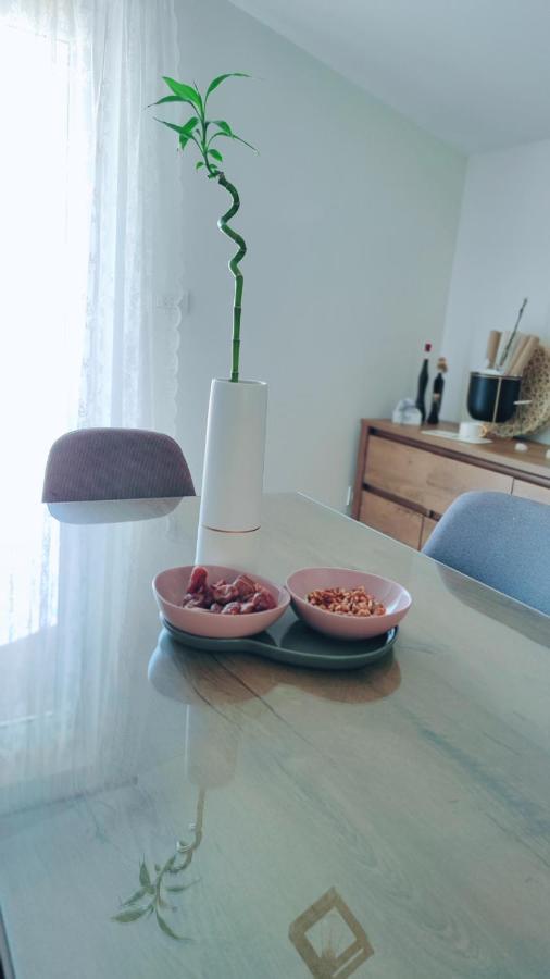 Apartman Jelena Podstrana Luaran gambar