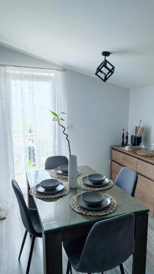 Apartman Jelena Podstrana Luaran gambar