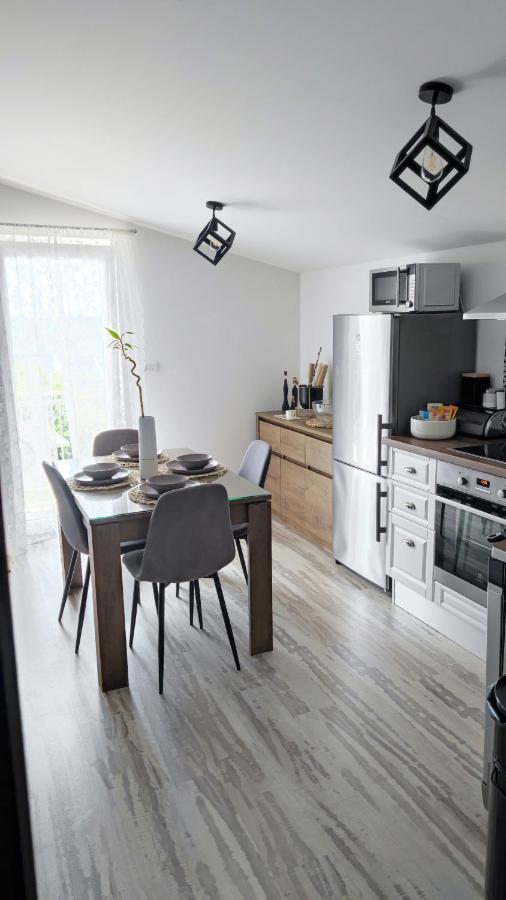 Apartman Jelena Podstrana Luaran gambar