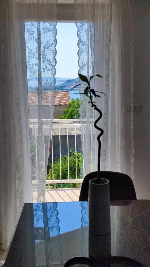 Apartman Jelena Podstrana Luaran gambar